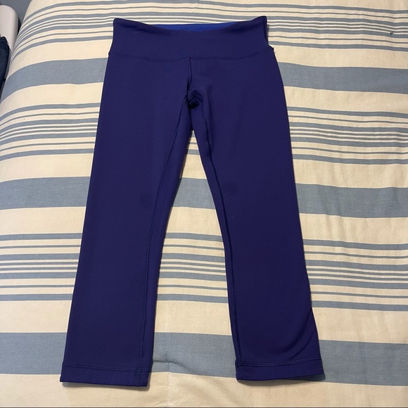 Lululemon Wunder Under Crop Reversible Blue size 6 - Picture 8 of 11